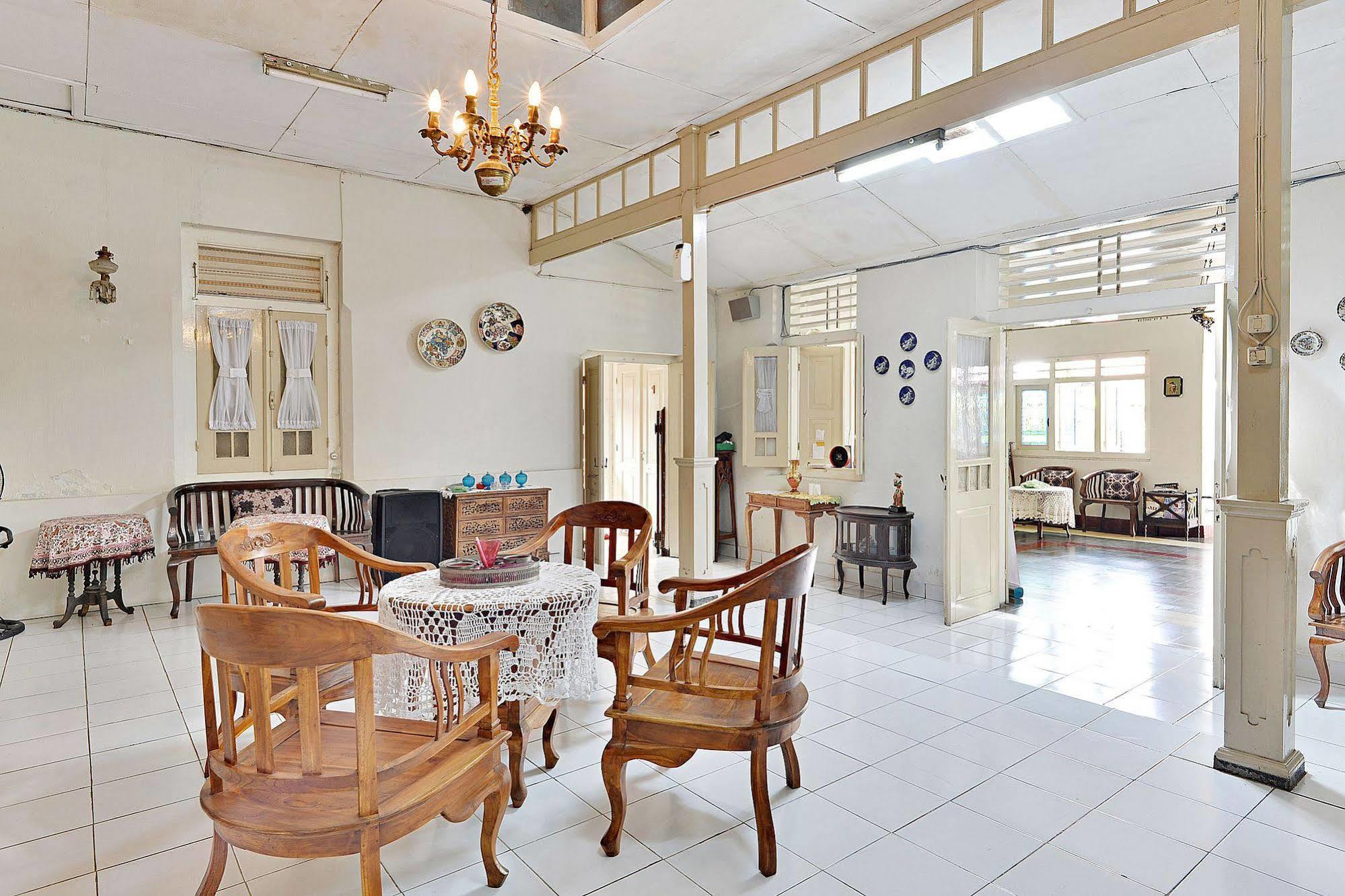 Zen Rooms Panembahan Kraton Yogyakarta Esterno foto