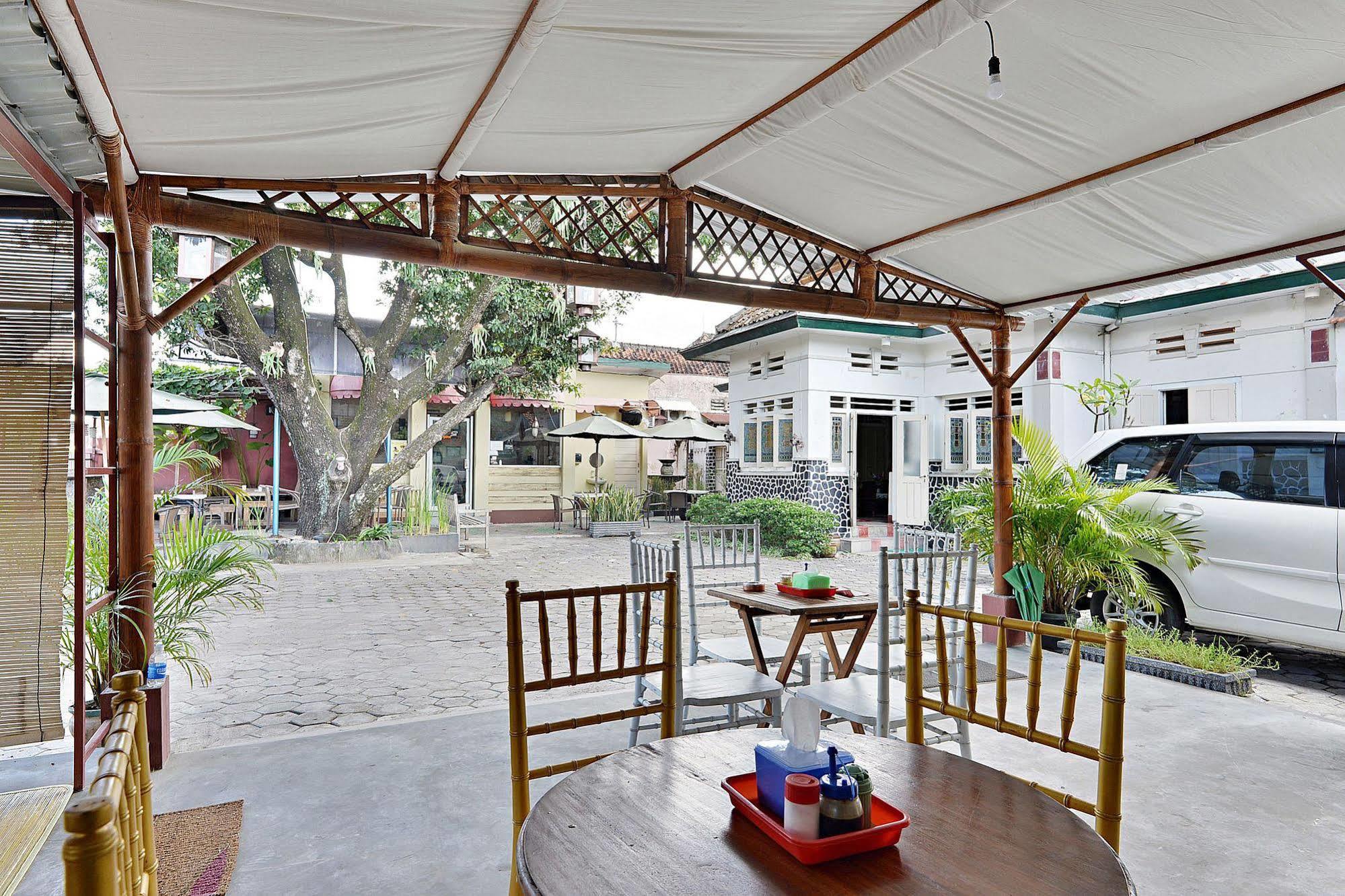Zen Rooms Panembahan Kraton Yogyakarta Esterno foto